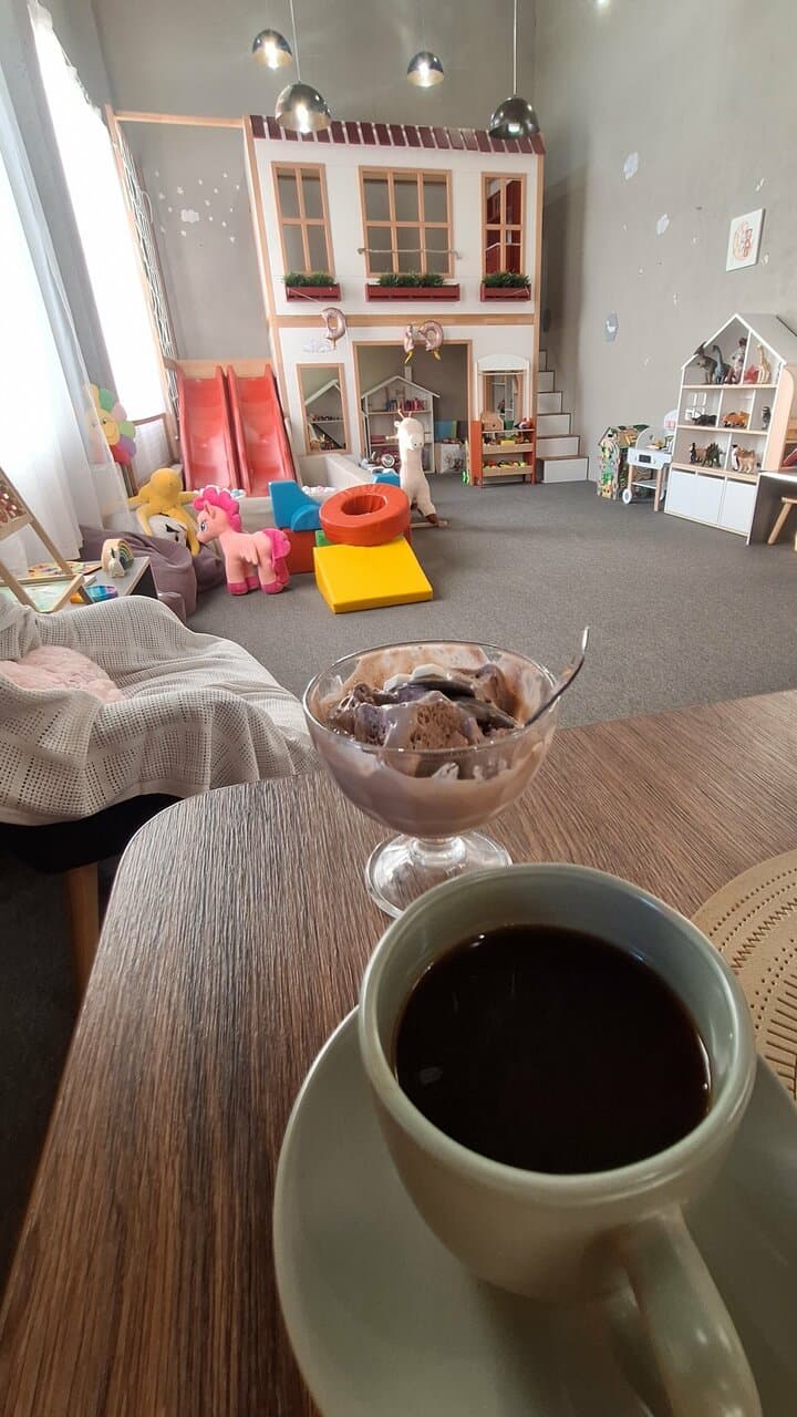 Mama House Club