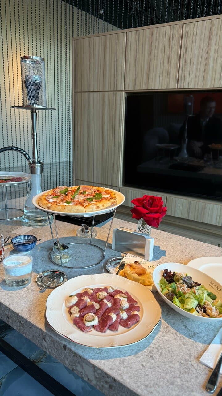 Mana restaurant & lounge