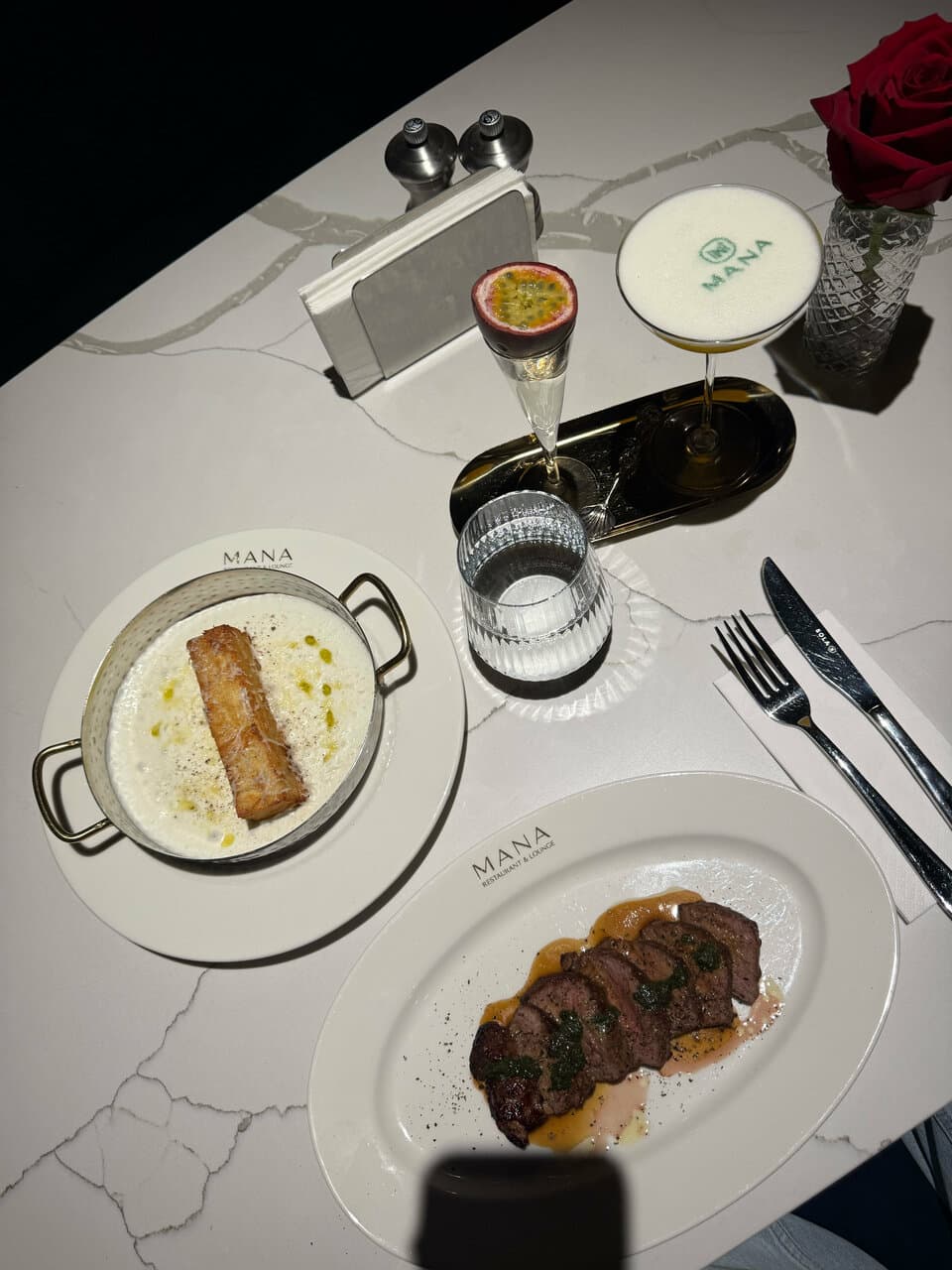 Mana restaurant & lounge