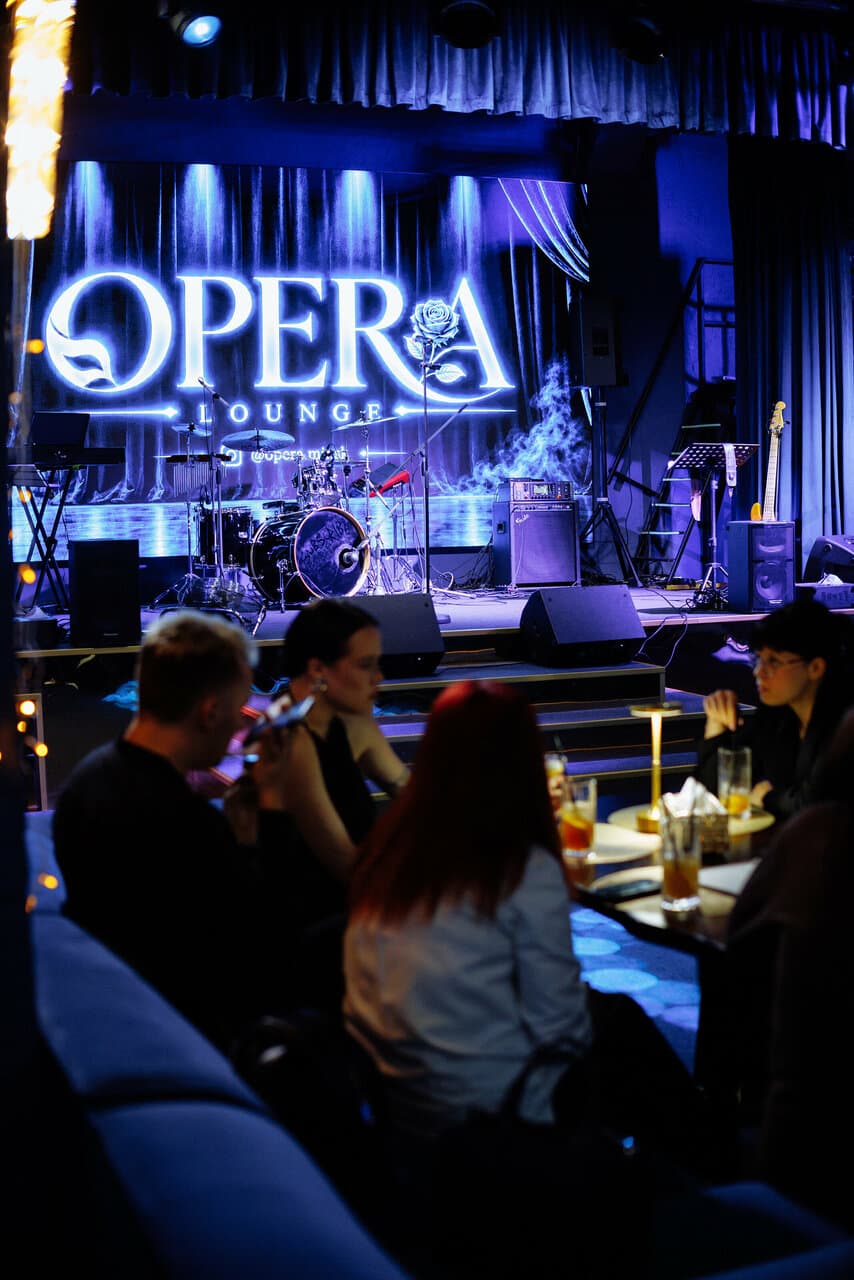 Opera Lounge